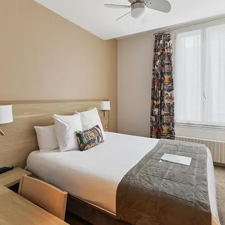 De L'europe 3* أنجير