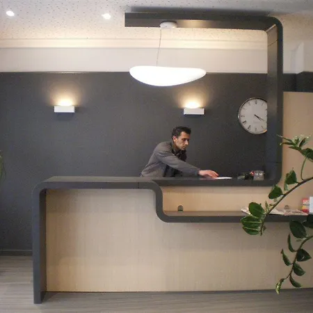 Hotel De L'europe 3*